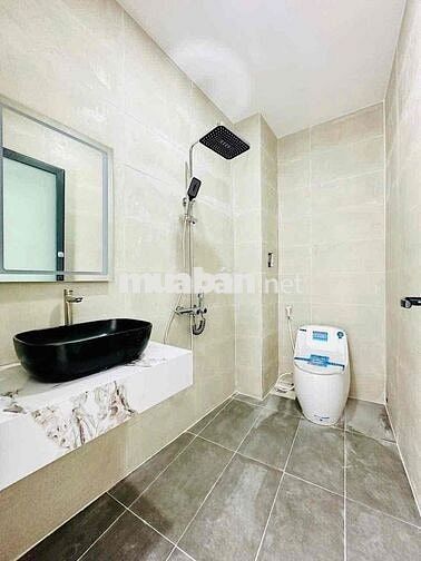 Nhà lầu hiện đại vị trí tuyệt đẹp tp Biên Hoà