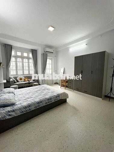 Căn Hộ Full Nội Thất Cửa Sổ Rộng Giáp Q1 Ngay Phan Văn Hân