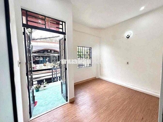 SIÊU PHẨM GIÁP TÊN LỮA 3PN HXH 4 TỶ NHỈN 3 TẦNG ĐẸP Ở NGAY