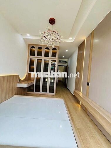 180m2 SD Hẻm xe hơi Cách Mạng Tháng 8 Q3 5 tầng Có thang máy Sổ chuẩn
