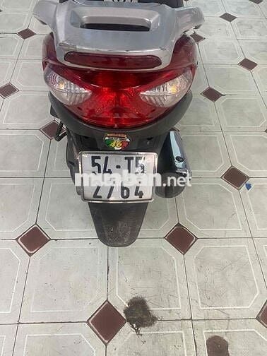 Xe Victoria đen Sơn zin đầu zin