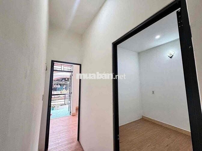 SIÊU PHẨM GIÁP TÊN LỮA 3PN HXH 4 TỶ NHỈN 3 TẦNG ĐẸP Ở NGAY
