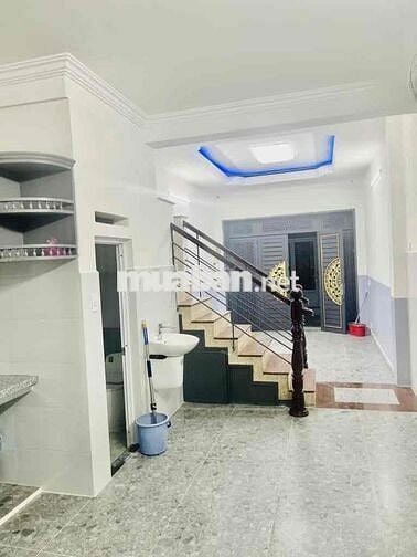 BÁN NHÀ PHẠM VĂN HAI - NGUYỄN BẶC Ô TÔ NGỦ NHÀ SỔ ĐẸP KHÔNG LỘ GIỚI .