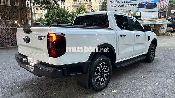 Ford Ranger 2024 Sport 4X4 AT siêu lướt 6000 km