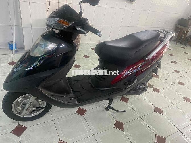Xe Victoria đen Sơn zin đầu zin