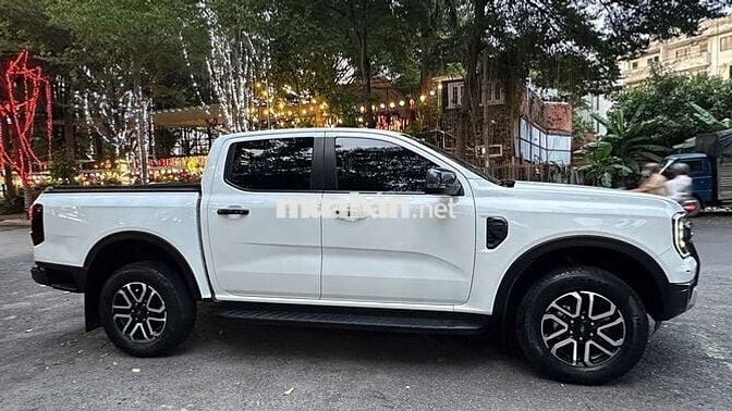 Ford Ranger 2024 Sport 4X4 AT siêu lướt 6000 km