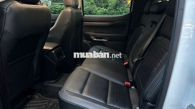 Ford Ranger 2024 Sport 4X4 AT siêu lướt 6000 km