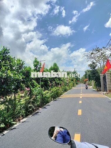 Đất rẻ 199tr có ngay 300m² - 100TC đất đẹp đừong nhựa dân cư hiện hữu