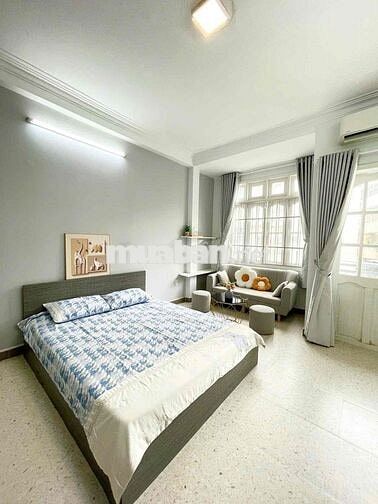 Căn Hộ Full Nội Thất Cửa Sổ Rộng Giáp Q1 Ngay Phan Văn Hân