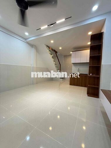 SIÊU PHẨM LK QUẬN 11 DT 4.2m x 8m 2 Tầng 4 Tỷ Nhỉn Sổ 2025