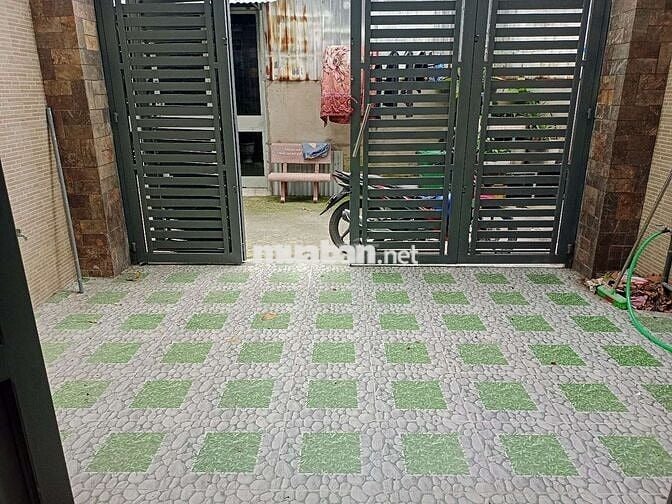 Nhà 68M2 Mới Đẹp, Xe Hơi Vào Nhà, Ngay ST Emart 2