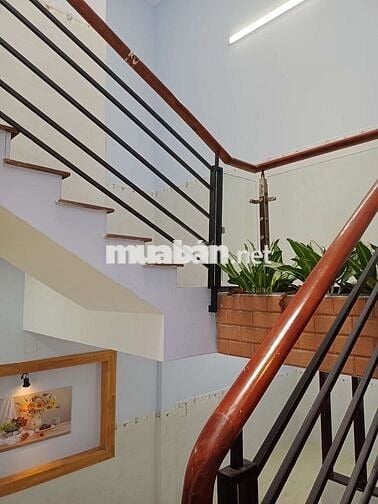 Nhà 68M2 Mới Đẹp, Xe Hơi Vào Nhà, Ngay ST Emart 2
