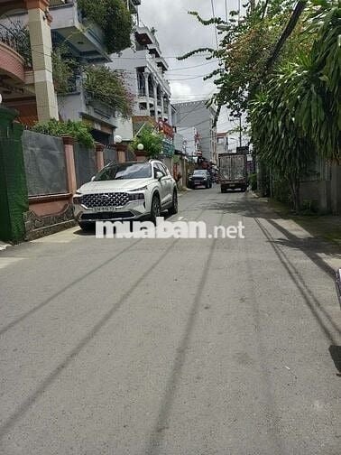 Nhà 68M2 Mới Đẹp, Xe Hơi Vào Nhà, Ngay ST Emart 2