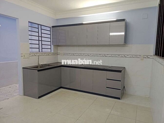 Nhà 68M2 Mới Đẹp, Xe Hơi Vào Nhà, Ngay ST Emart 2