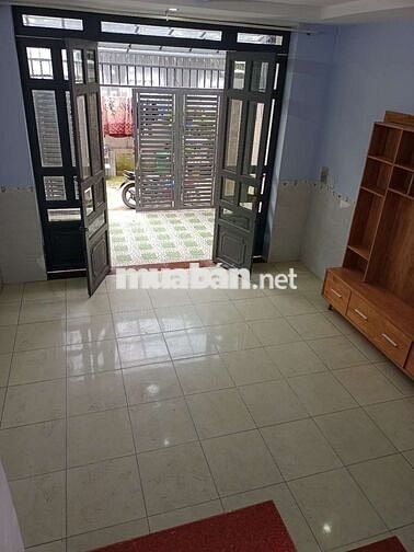 Nhà 68M2 Mới Đẹp, Xe Hơi Vào Nhà, Ngay ST Emart 2