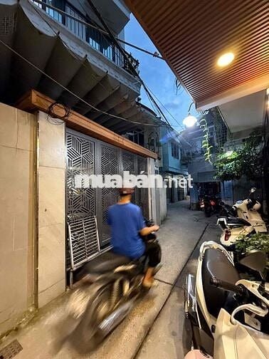 SIÊU PHẨM LK QUẬN 11 DT 4.2m x 8m 2 Tầng 4 Tỷ Nhỉn Sổ 2025