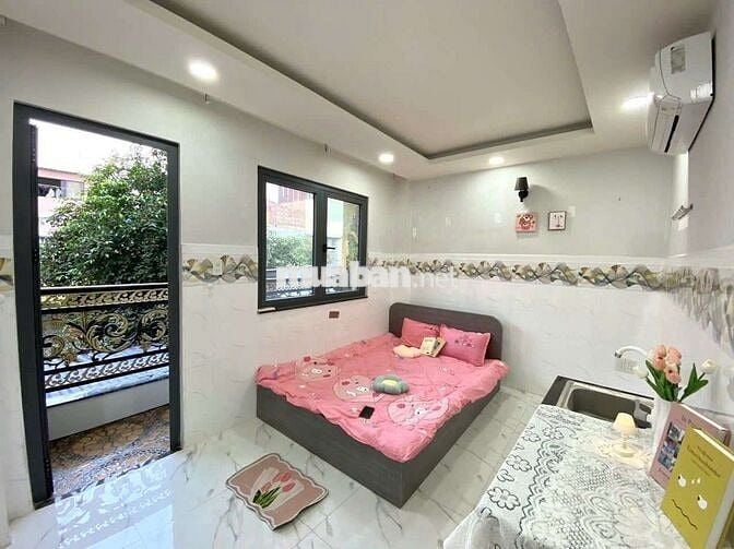 Trống phòng Ban công - sẵn nội thất gần Ngã 4 Bốn Xã