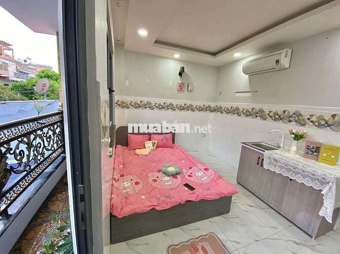 Trống phòng Ban công - sẵn nội thất gần Ngã 4 Bốn Xã