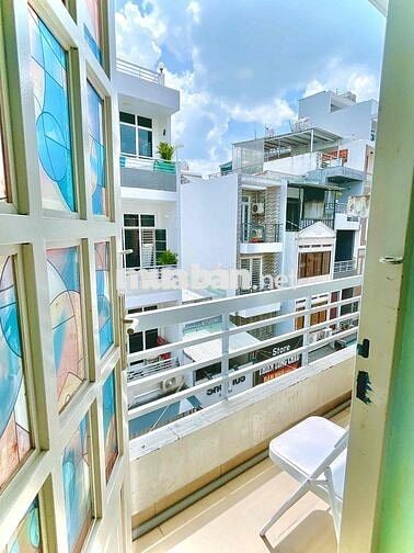 200m ra Q1 - Studio có ban công Nguyễn Đình Chiểu