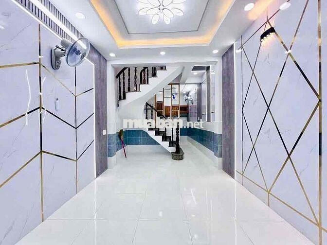 BÁN NHÀ TRỆT LẦU ĐÚC THẬT 2P 2WC, GIÁ 989TR ĐƯỜNG LÊ VĂN KHƯƠNG, Q12.
