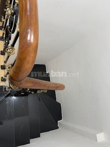 Nhà Xinh Minh Khai 20m² x 3 Tầng – Giá Chỉ 2.6 Tỷ – Gần Phố, Ở Ngay
