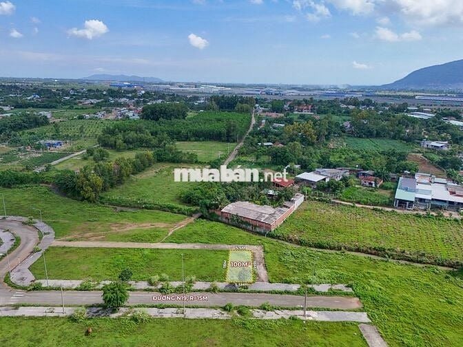 Lô tái định cư góc Bê Tông 3 mặt tiền N19, Sonadezi Suối Nghệ,Châu Đức
