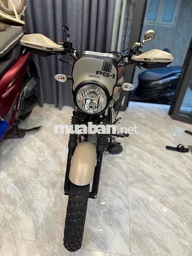 xe như mới - có độ 1 số đồ chơi