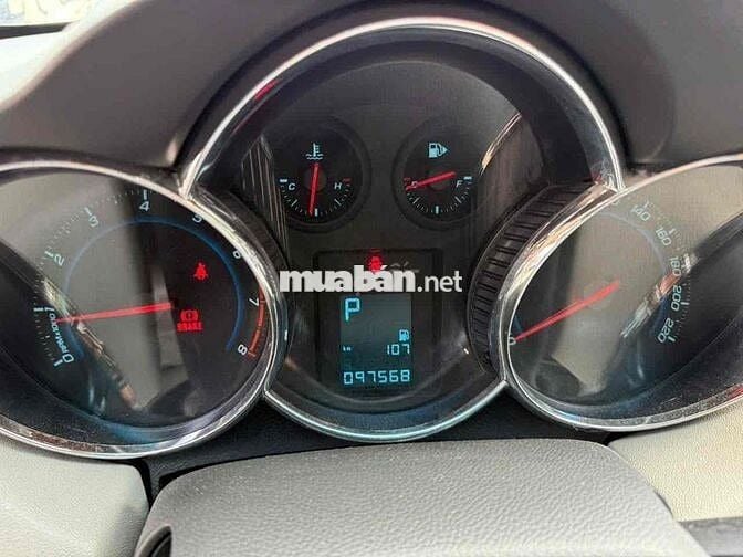CRUZE 1.8LTZ 2015 TỰ ĐỘNG ,CHUẨN 9 VẠN BH 1 NĂM