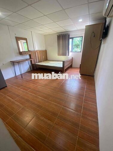 Phòng cửa sổ mặt tiền ngay 409 nguyễn oanh p17