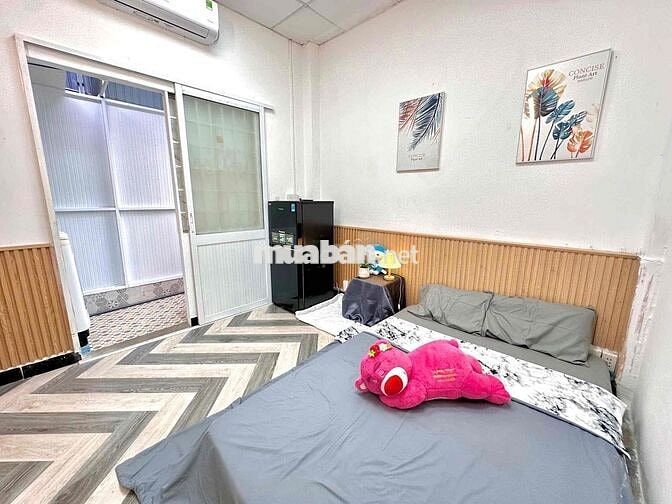 Cho thuê gấp căn hộ tách bếp mặt tiền bùi đình Tuý liên hệ ngay 039833
