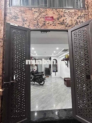 HƠN 8 TỶ 30m2 - TRUNG TÂM ĐỐNG ĐA - NGÕ THÔNG KINH DOANH - NGÕ BA GÁC
