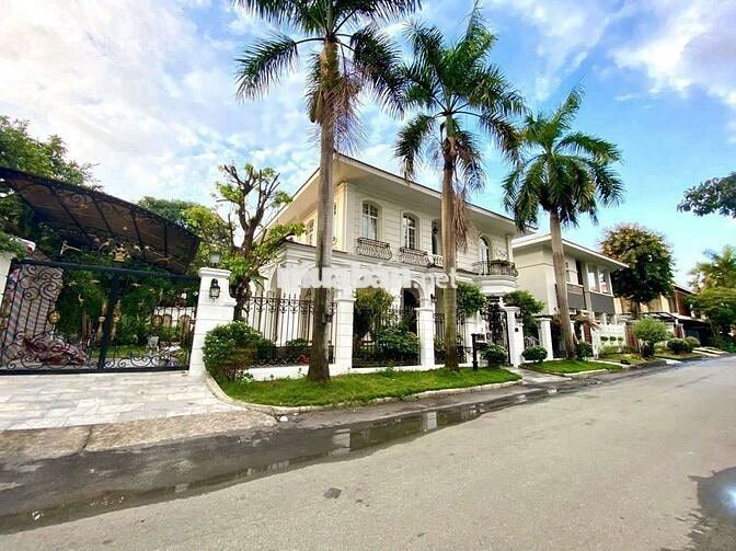 CHO THUÊ BIỆT THỰ  SANG TRỌNG TẠI PHÚ MỸ HƯNG