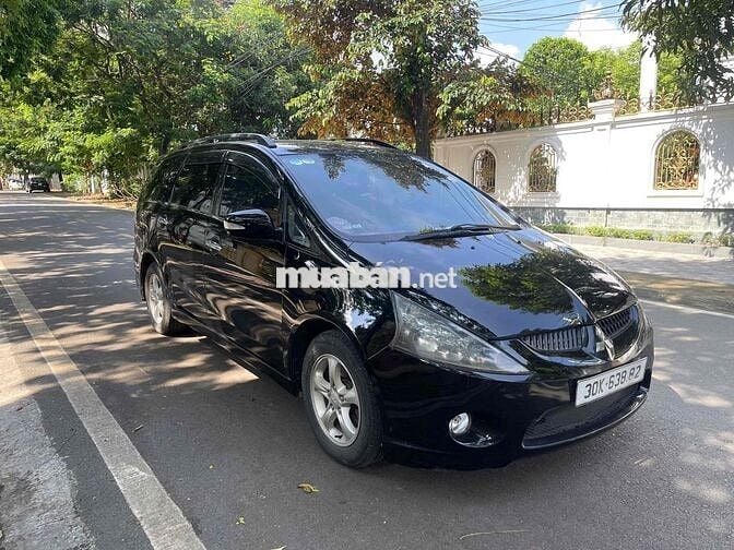 Mitsubishi Grandis 2005 2.4 AT - cho ae chơi