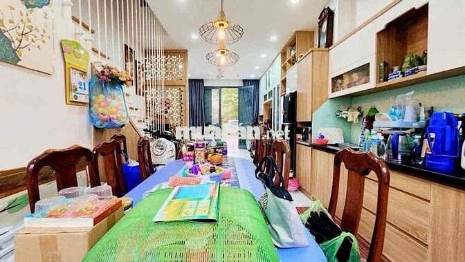 SIÊU PHẨM TÂN SƠN NHÌ - 4 TẦNG MỚI ĐẸP - HẺM Ô TÔ 8m