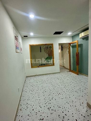 CHO THUÊ NHÀ MẶT TIỀN NGUYỄN VĂN NGUYỄN, P. TÂN ĐỊNH, 1 TRỆT 1 LẦU