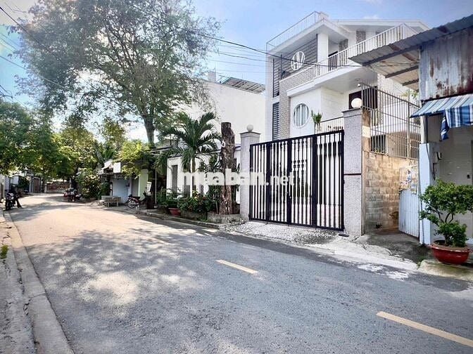 Cần Bán gấp nhà cấp 4 Sổ 107m2 4x27m MT nhựa 10m thông gần chợ XTT