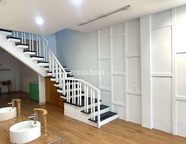 CHO THUÊ NHÀ MẶT TIỀN NGUYỄN VĂN NGUYỄN, P. TÂN ĐỊNH, 1 TRỆT 1 LẦU