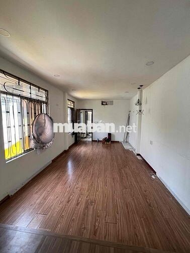 - Mặt bằng 90m2 tầng 3-4 trung tâm TP Đà Nẵng