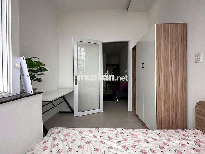 CHO THUÊ CHDV 1PN+1PK BAN CÔNG VIEW ĐẸP NGAY ĐH VĂN HIẾN