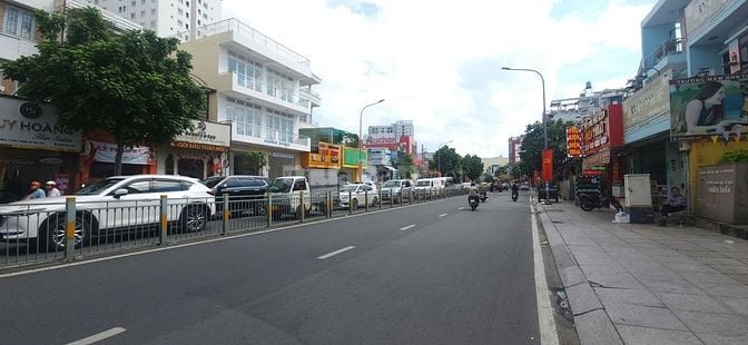 Cho thuê Nhà Mặt Tiền Lũy Bán Bích 100m², 3 Lầu- NGAY NGÃ TƯ