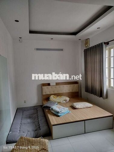 Nhà riêng - 102m2 - 2 phòng ngủ -  2 toilet+ full nội thất+ ban công..