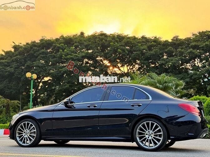 MERCEDES C300 AMG sản xuất 2017