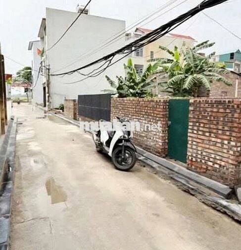 BÁN MẢNH ĐẤT LÔ GÓC- NHỎ XINH-NGÕ Ô TÔ TRÁNH XE MÁY-GẦN KCN BTL