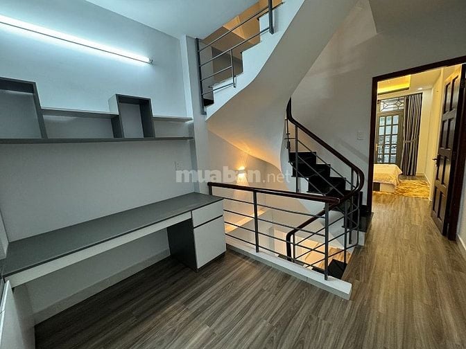 Cho thuê nhà 3 lầu- 66/46 Nhiêu Tứ khu ẩm thực PXLong, hẻm xe hơi 7chỗ