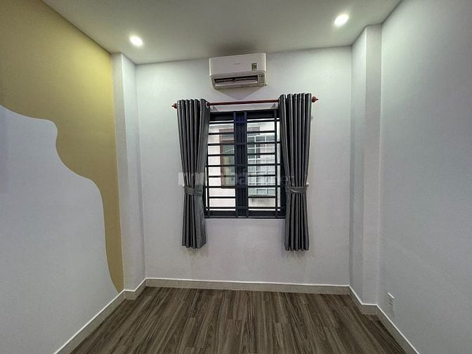 Cho thuê nhà 3 lầu- 66/46 Nhiêu Tứ khu ẩm thực PXLong, hẻm xe hơi 7chỗ