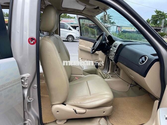 Ford Everest 2012 Limited 4x2 - 98000 km