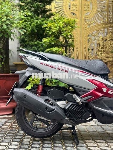 AB 125 đời 2025 4 van bs 81 Gia Lai chính chủ