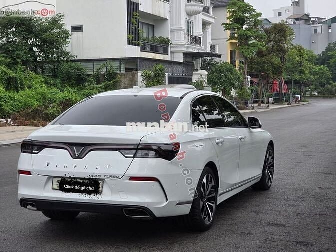 VINFAST LUX A2.0 PREMIUM 2019 - TRẮNG