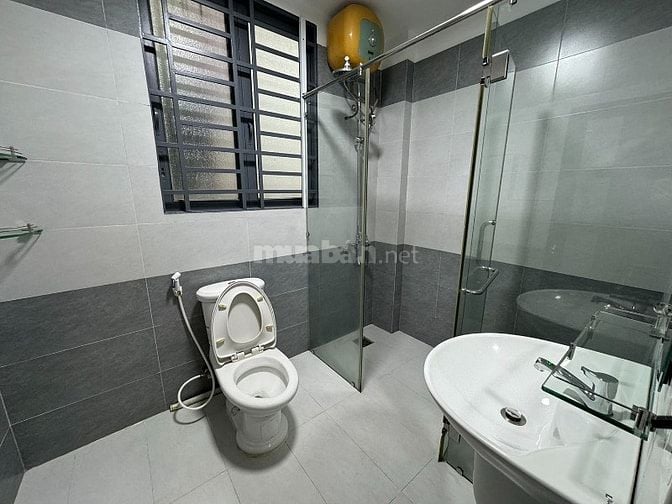 Cho thuê nhà 3 lầu- 66/46 Nhiêu Tứ khu ẩm thực PXLong, hẻm xe hơi 7chỗ