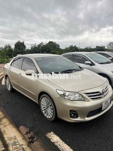 Gia đình cần bánToyota Corolla Altis 2011 1.8G AT
